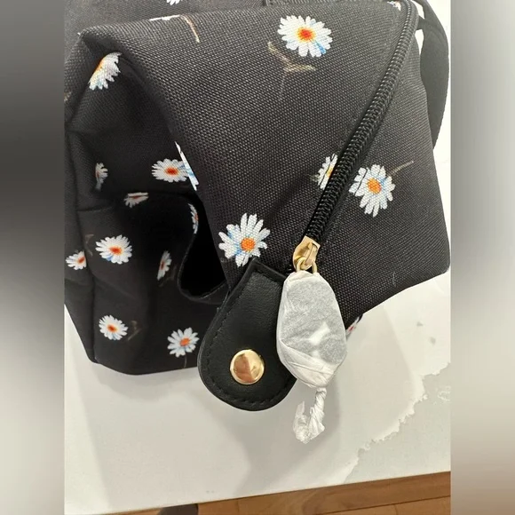 Alice & Olivia black daisy duffel bag - Picture 7 of 10
